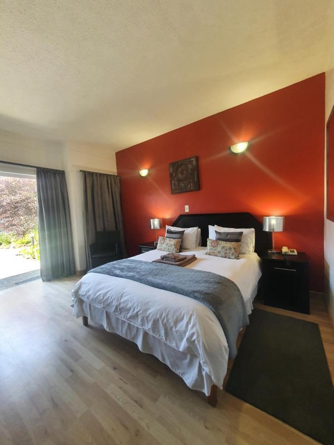 Langholm Hotel 월브스베이 외부 사진