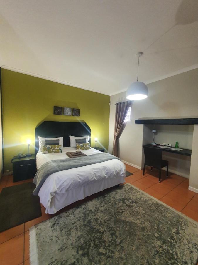 Langholm Hotel 월브스베이 외부 사진